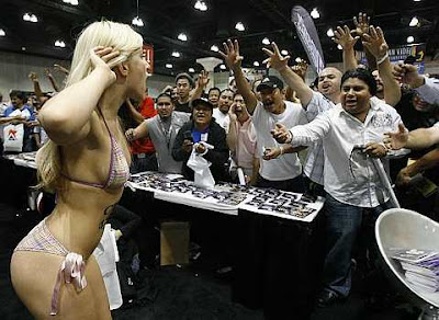 erotica expo los angeles Sexy wet pantie